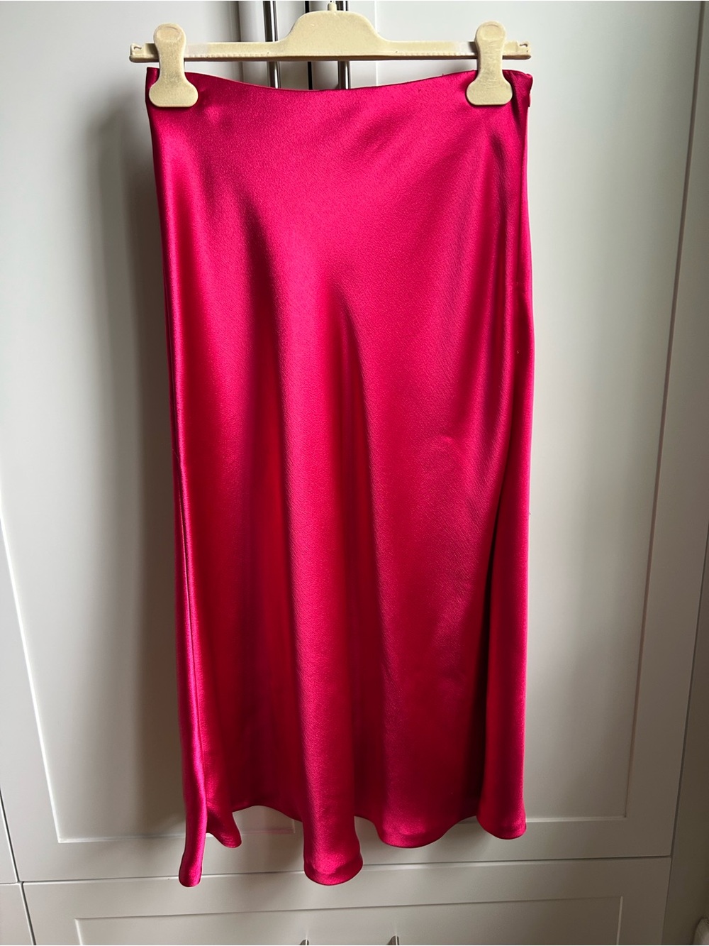 Zara Bias Midi skirt in magenta pink